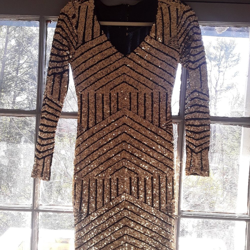 Sexy Gold Sparkly Party Dress Elegant Size 6 / 8.